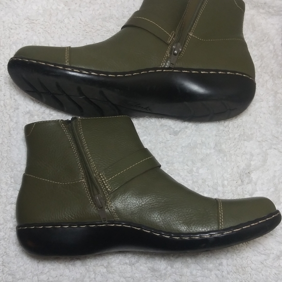 Clark's Collection - Picture 4 of 5